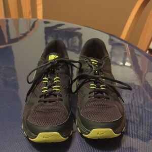 Nike Men's Black and Lime Athletic Shoes